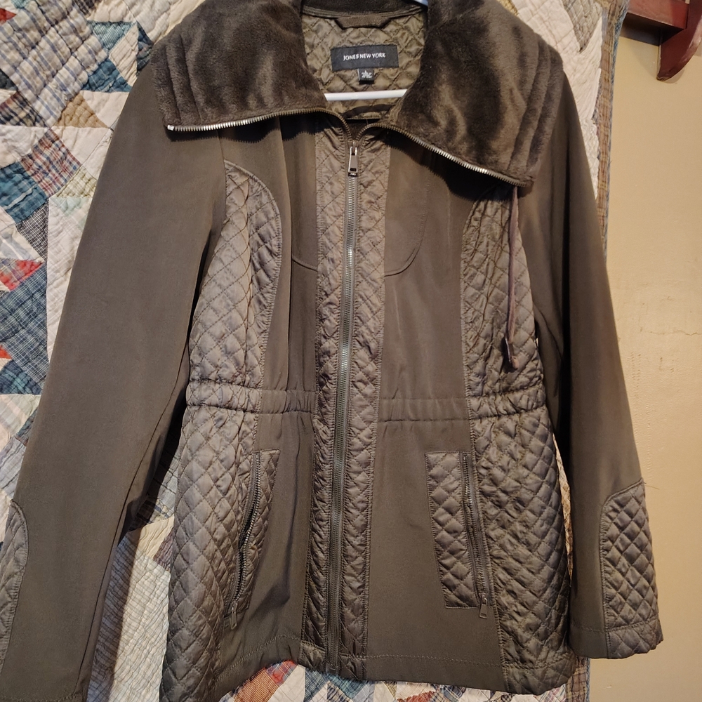 Jones New York Olive Utility Jacket with Quilted Design